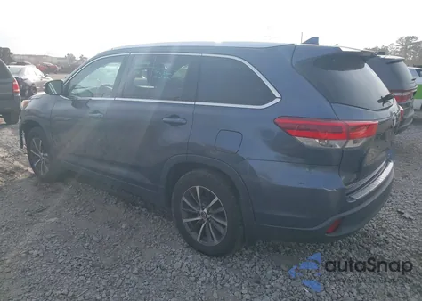 2019 Toyota Highlander Xle z USA, uszkodzony, nr VIN 5TDJZRFH7KS724490